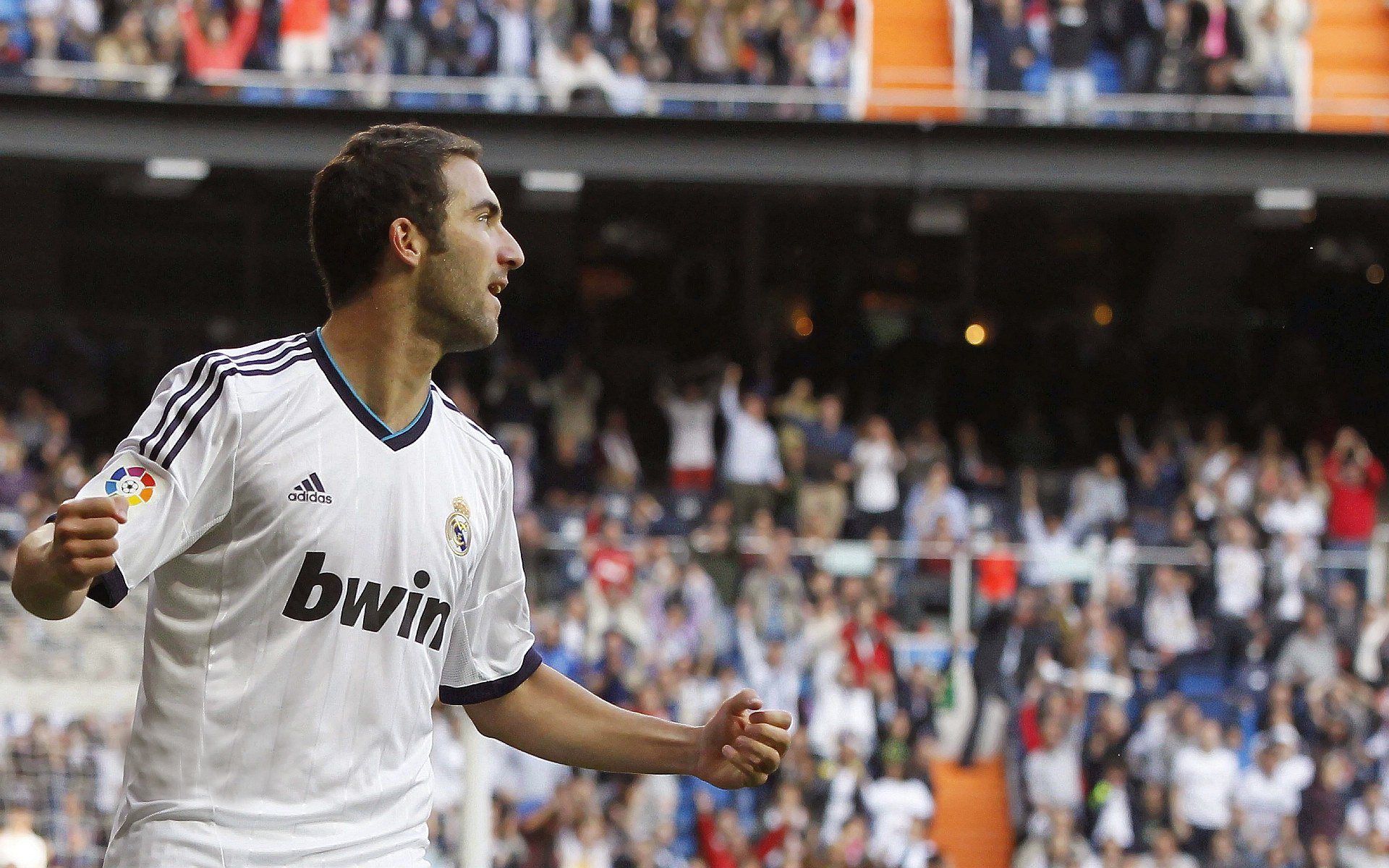 开云体育足球-“马科斯·梅特罗的强悍防守与精妙进攻，为阿根廷美洲狮队注入强大力量”